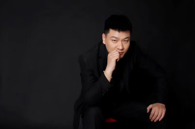 孙亮孙亮热烈祝贺皇家爱丽丝创始人孙亮老师新作你总是