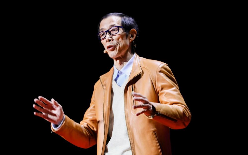 陈平北大反美教授陈平嘴上批评美国水深火热自己住美国大房子养老